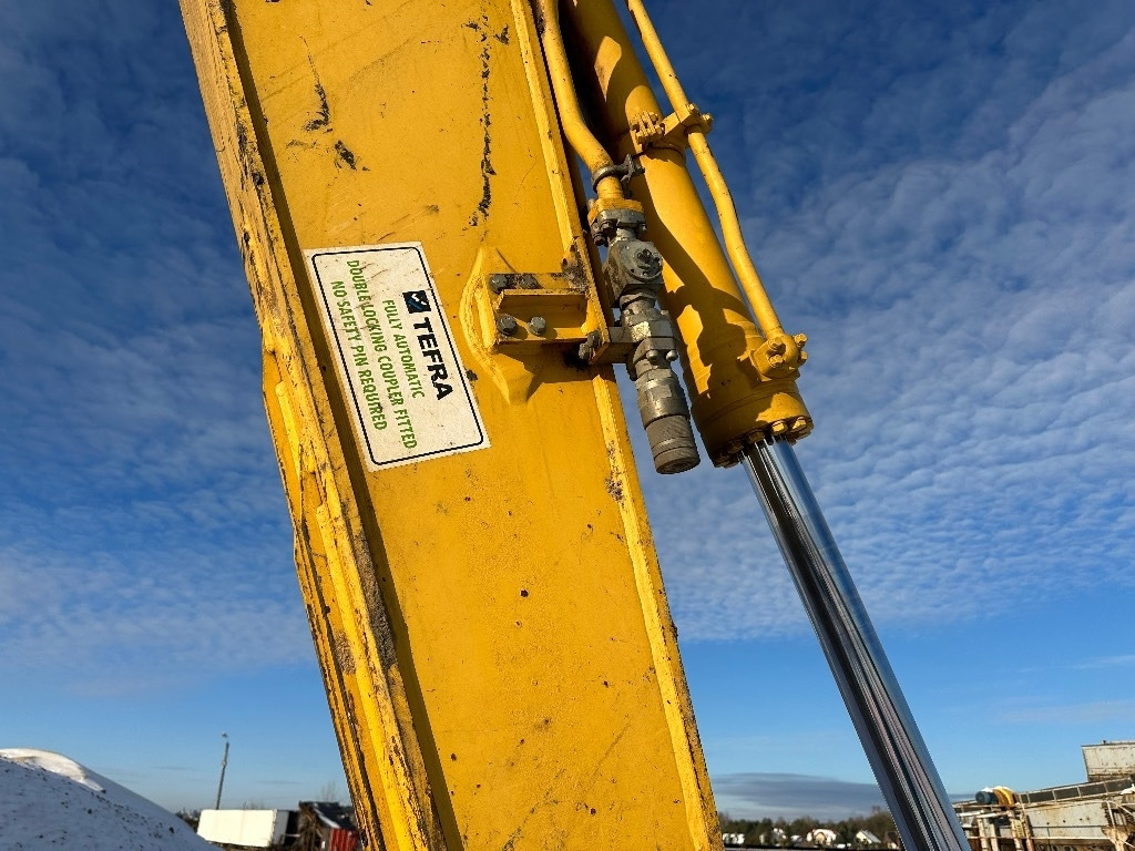 Lintekskavaator Komatsu PC 210 LC-11: pilt 16
