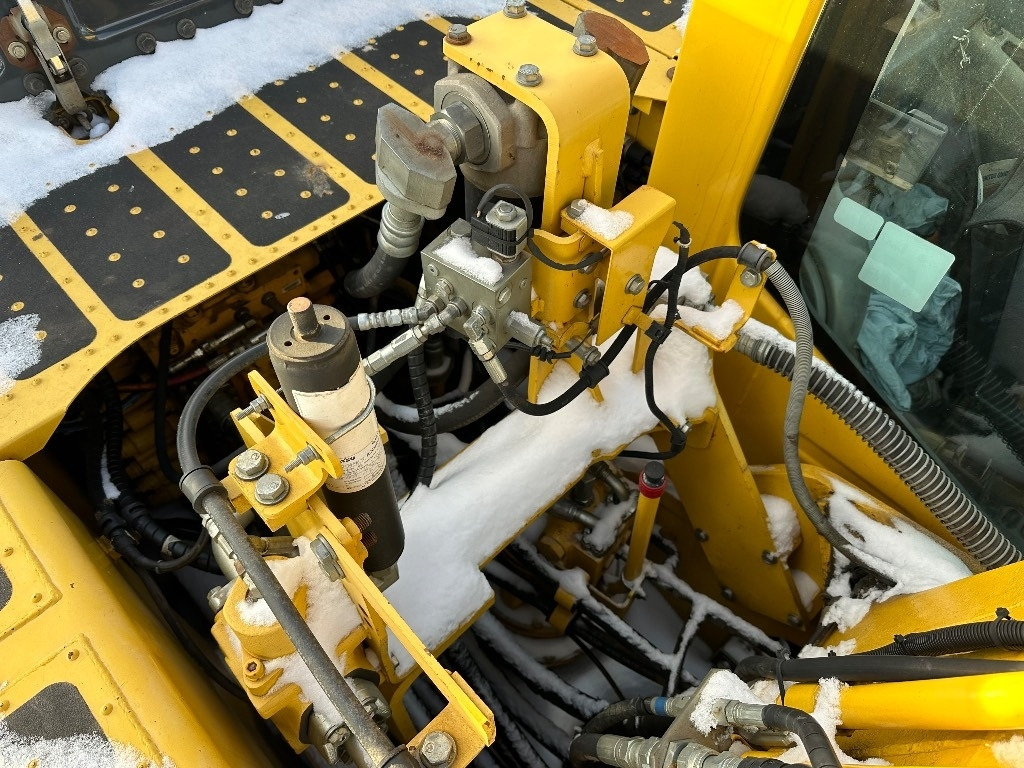 Lintekskavaator Komatsu PC 210 LC-11: pilt 27