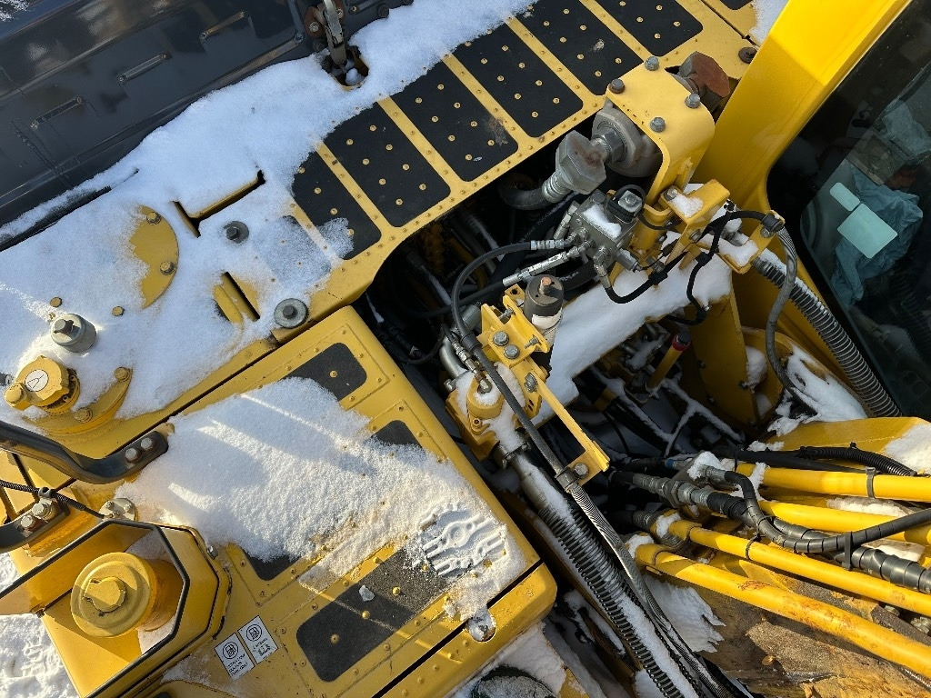 Lintekskavaator Komatsu PC 210 LC-11: pilt 22
