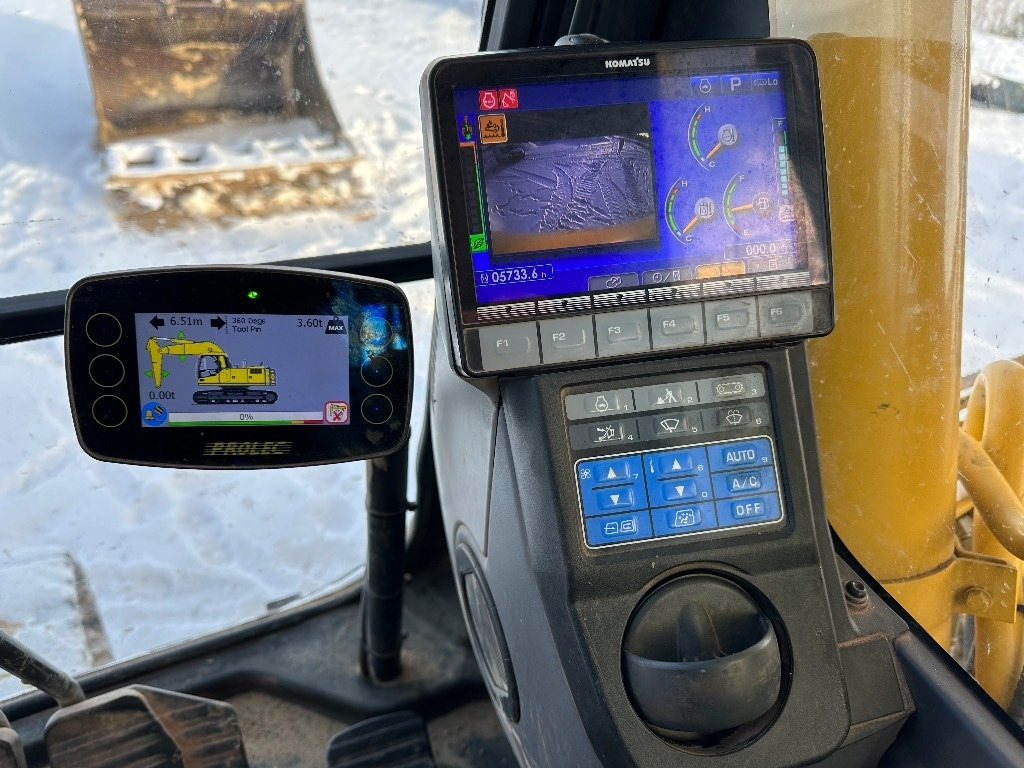 Lintekskavaator Komatsu PC 210 LC-11: pilt 32