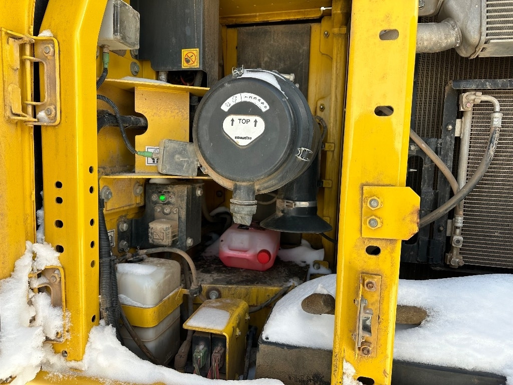 Lintekskavaator Komatsu PC 210 LC-11: pilt 28