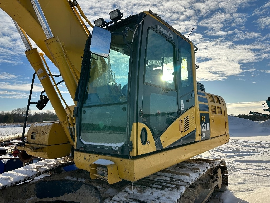 Lintekskavaator Komatsu PC 210 LC-11: pilt 20