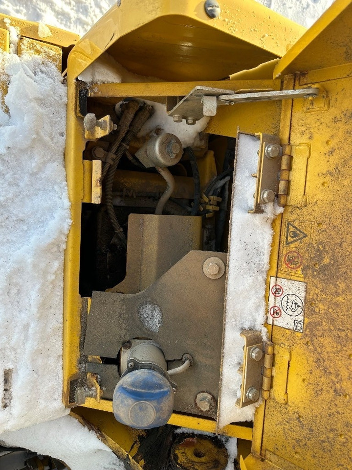 Lintekskavaator Komatsu PC 210 LC-11: pilt 24