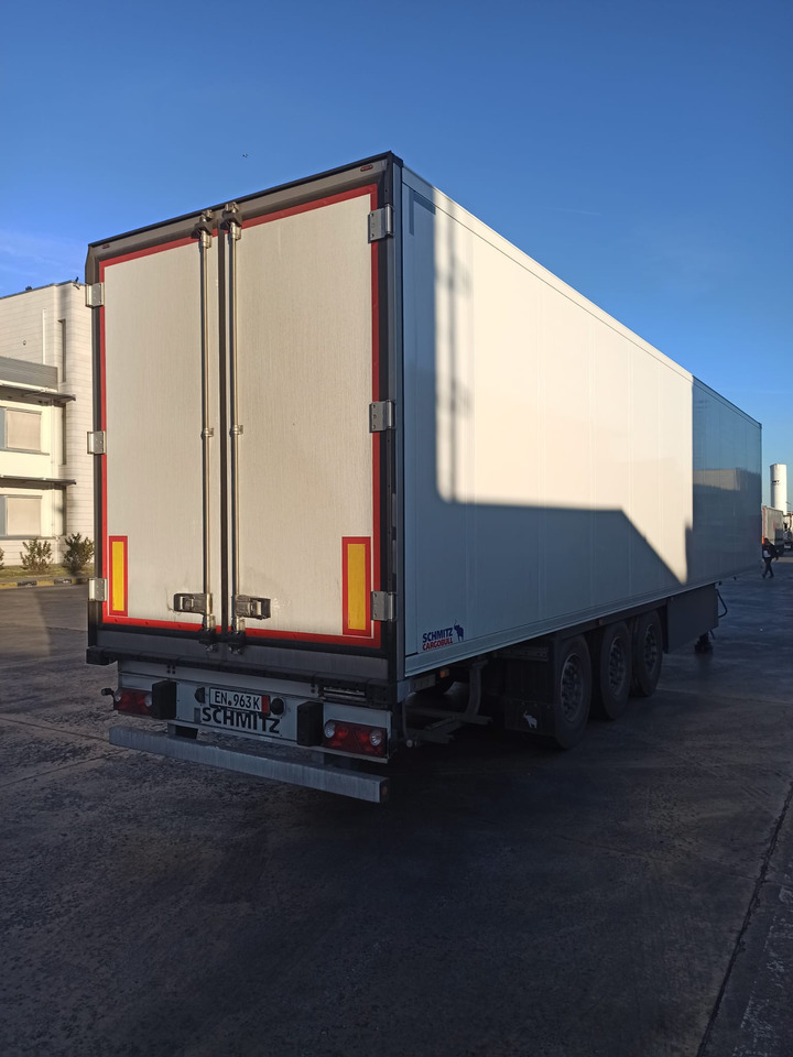 SCHMITZ CARGOBULL ThermoKing SKO 24/L - 13.4 FP COOL V7 FP 60 SMART - Külmutiga poolhaagis: pilt 4 SCHMITZ CARGOBULL ThermoKing SKO 24/L - 13.4 FP COOL V7 FP 60 SMART - Külmutiga poolhaagis: pilt 4