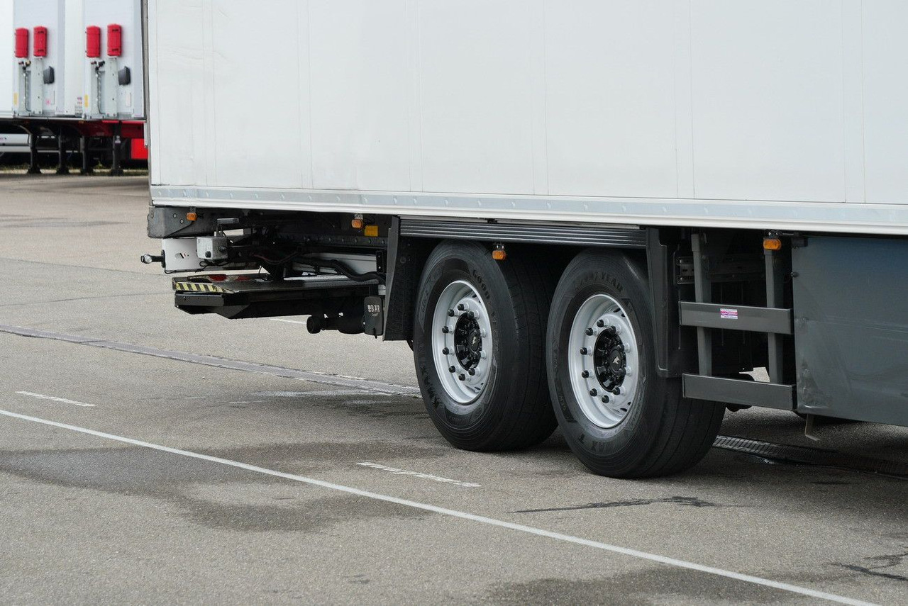 Schmitz Cargobull SKO 18 /BI TEMP / LBW BÄR / FP45 /VECTOR 1950 MT - Furgoonpoolhaagis: pilt 5 Schmitz Cargobull SKO 18 /BI TEMP / LBW BÄR / FP45 /VECTOR 1950 MT - Furgoonpoolhaagis: pilt 5