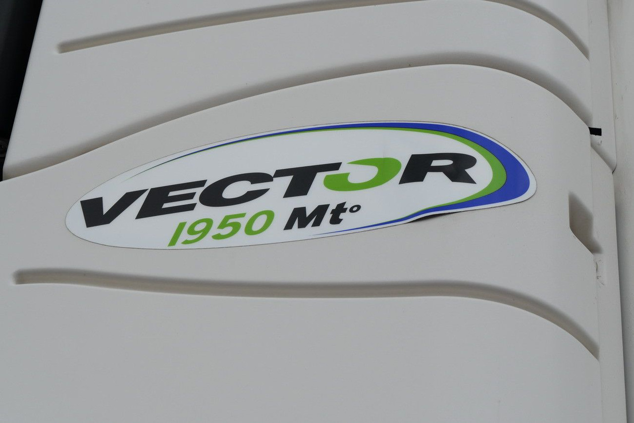 Schmitz Cargobull SKO 18 /BI TEMP / LBW BÄR / FP45 /VECTOR 1950 MT - Furgoonpoolhaagis: pilt 4 Schmitz Cargobull SKO 18 /BI TEMP / LBW BÄR / FP45 /VECTOR 1950 MT - Furgoonpoolhaagis: pilt 4