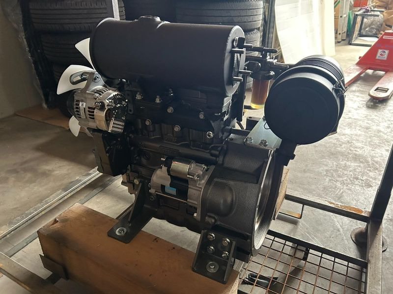 Yanmar 3TNV76 18,2kW @ 3200 U/min-1 - Mootor - Ehitusmasinad: pilt 3 Yanmar 3TNV76 18,2kW @ 3200 U/min-1 - Mootor - Ehitusmasinad: pilt 3