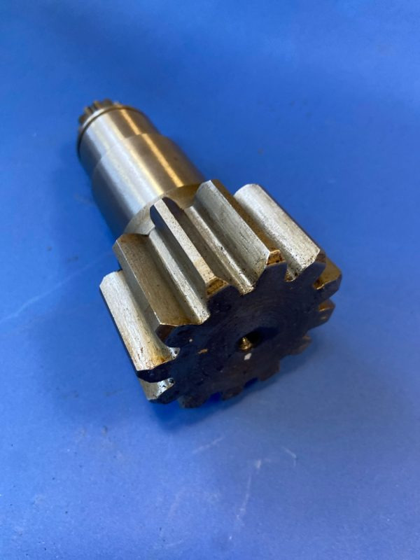 Wałek obrotu 010680A do JCB 8015 - Pöördemootor - Ehitusmasinad: pilt 1 Wałek obrotu 010680A do JCB 8015 - Pöördemootor - Ehitusmasinad: pilt 1