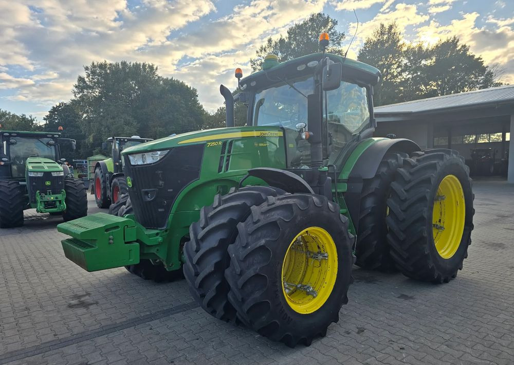 John Deere 7250R - Traktor: pilt 2 John Deere 7250R - Traktor: pilt 2