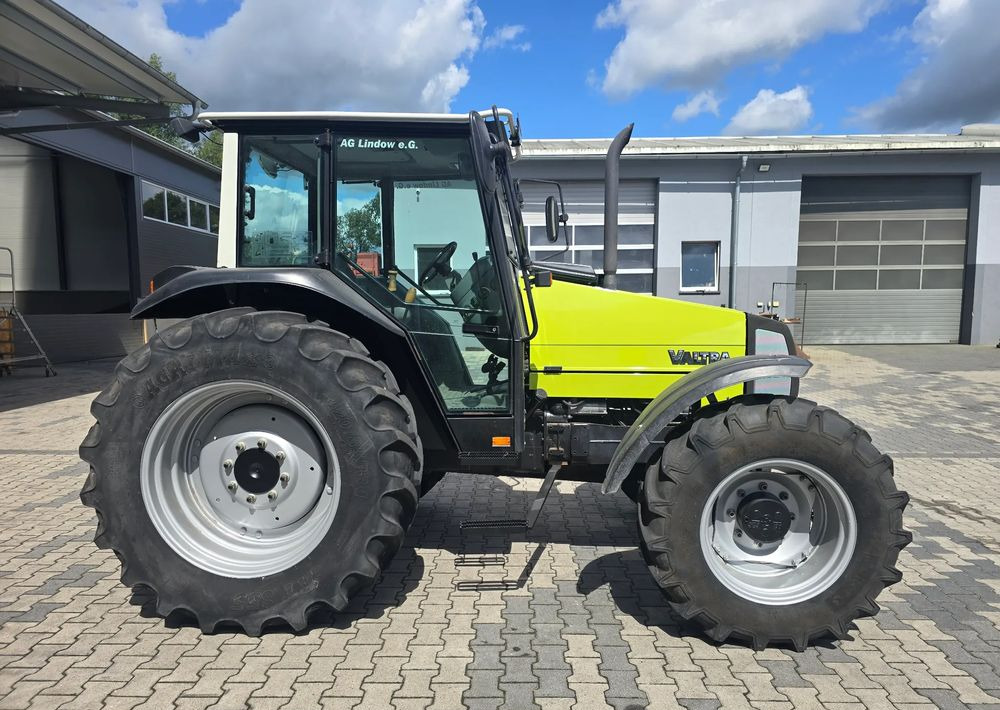 Valtra 800 - Traktor: pilt 5 Valtra 800 - Traktor: pilt 5