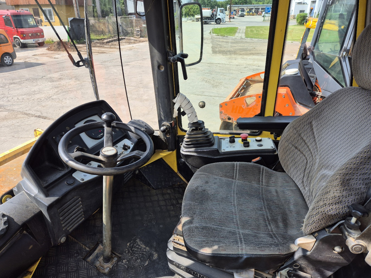 BOMAG BW211 D-4 - Tihendaja: pilt 5 BOMAG BW211 D-4 - Tihendaja: pilt 5