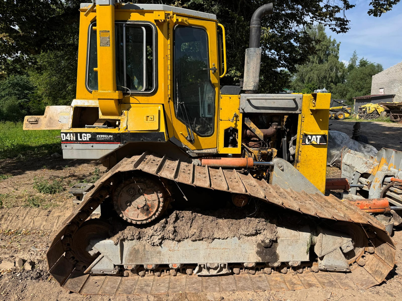 CATERPILLAR D4H LGP - Buldooser: pilt 1 CATERPILLAR D4H LGP - Buldooser: pilt 1