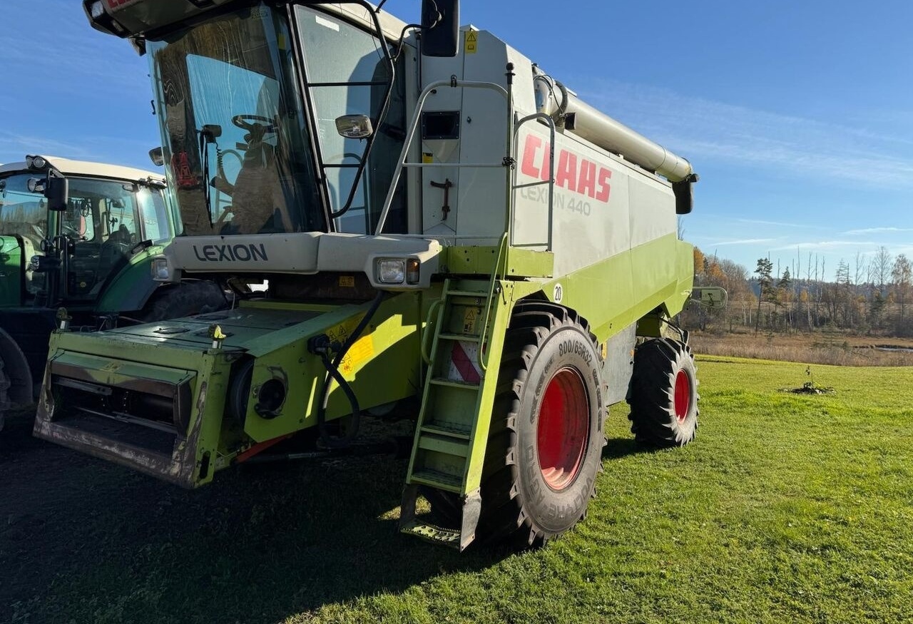 Claas Lexion 440 - Kombain: pilt 1 Claas Lexion 440 - Kombain: pilt 1