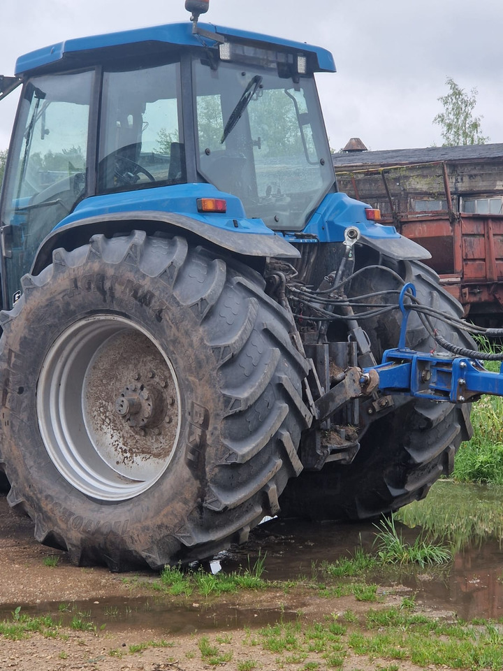 FORD 8670 - Traktor: pilt 3 FORD 8670 - Traktor: pilt 3