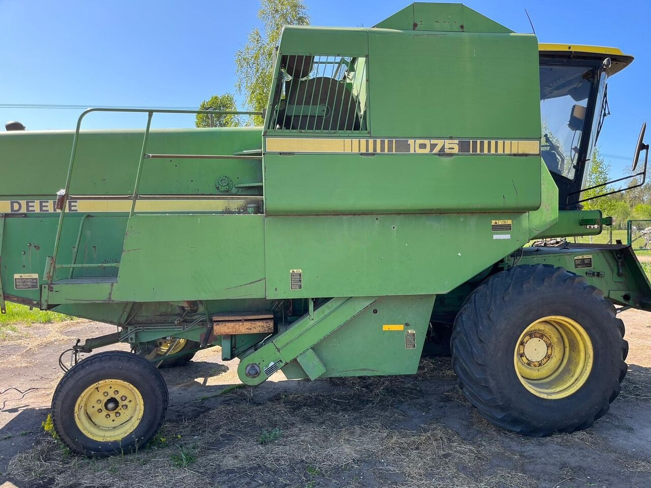 John Deere 1075 - Kombain: pilt 2 John Deere 1075 - Kombain: pilt 2