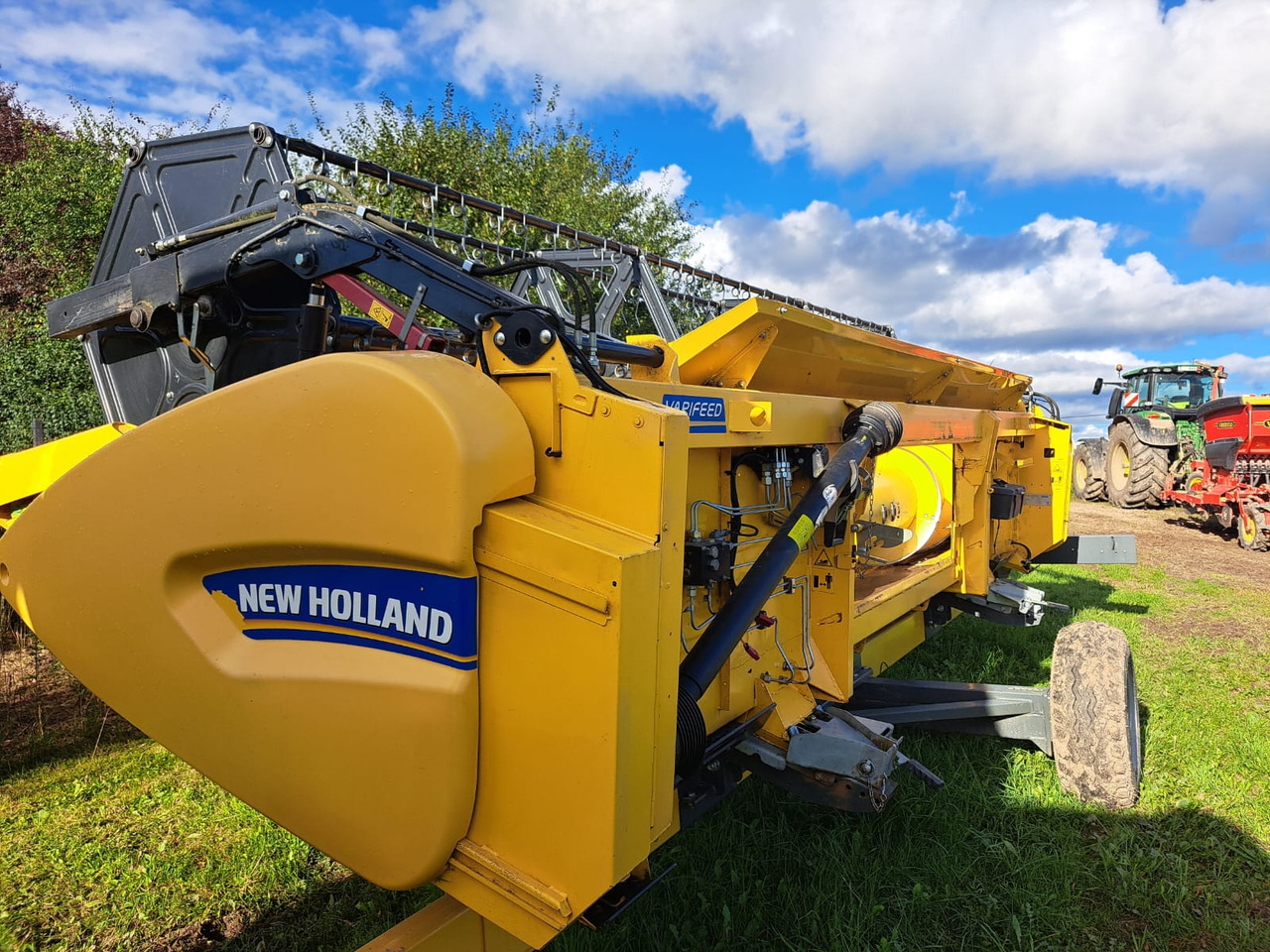 NEW HOLLAND TC 5.90 - Kombain: pilt 4 NEW HOLLAND TC 5.90 - Kombain: pilt 4