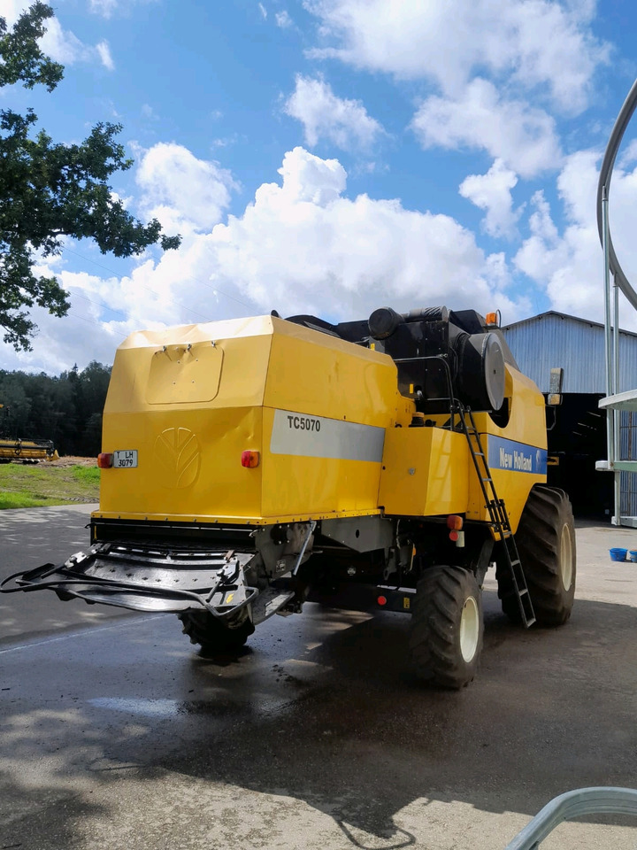 New Holland TC5070 - Kombain: pilt 4 New Holland TC5070 - Kombain: pilt 4