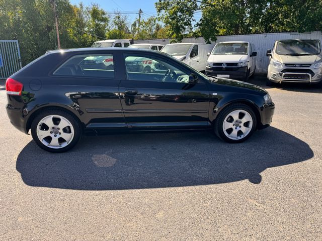 Audi A3 2.0 FSI Ambition S3 nur Export!! - Auto: pilt 5 Audi A3 2.0 FSI Ambition S3 nur Export!! - Auto: pilt 5