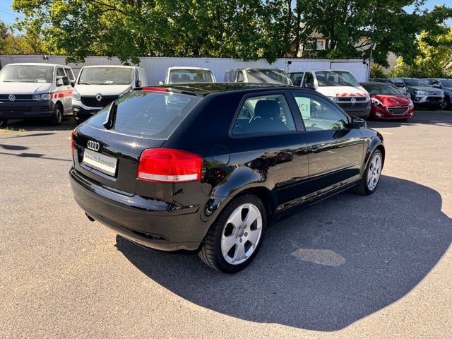 Auto Audi A3 2.0 FSI Ambition S3 nur Export!!: pilt 7 Auto Audi A3 2.0 FSI Ambition S3 nur Export!!: pilt 7