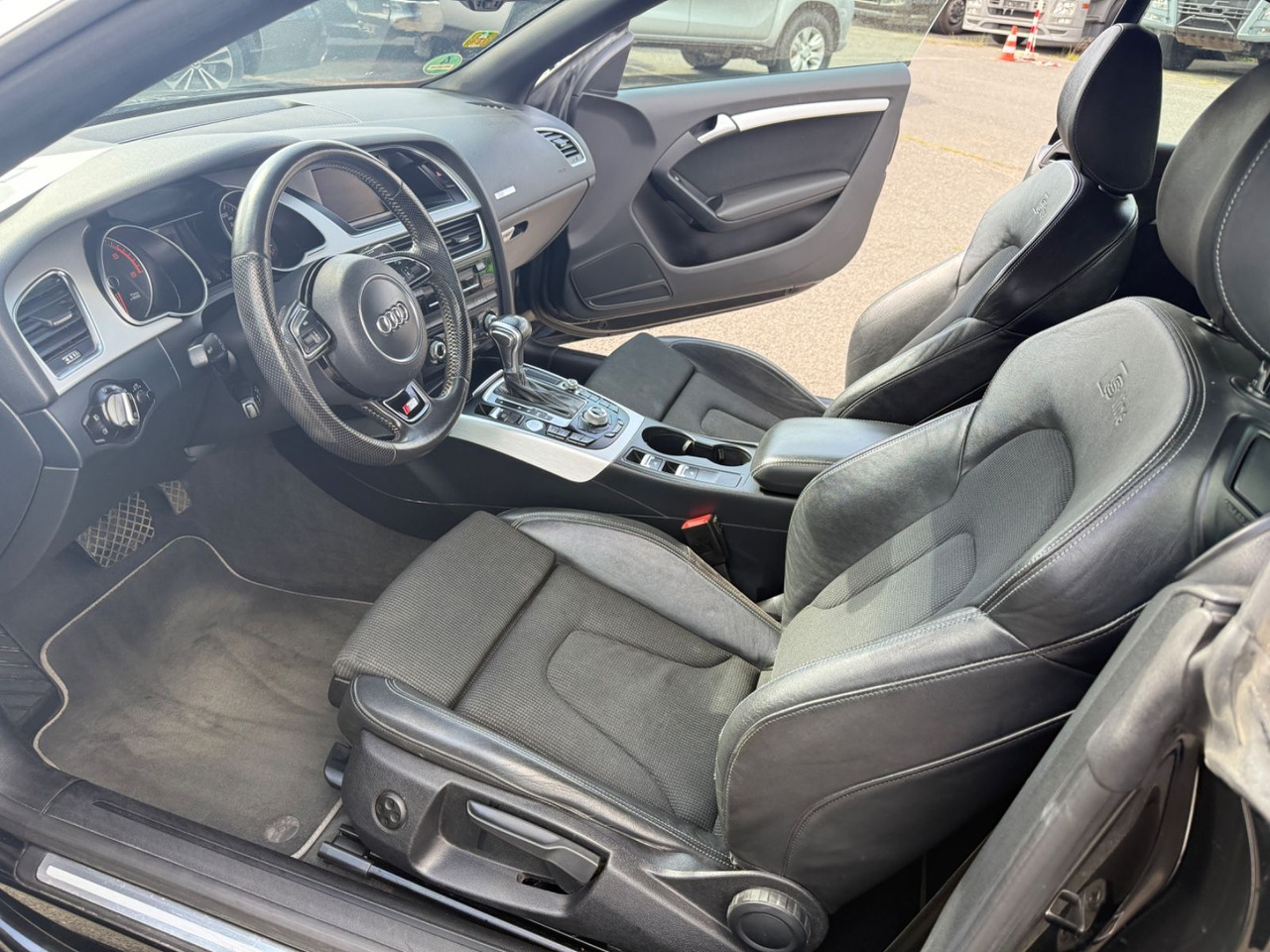 Auto Audi A5 Cabriolet 2.0 TDI S line: pilt 11