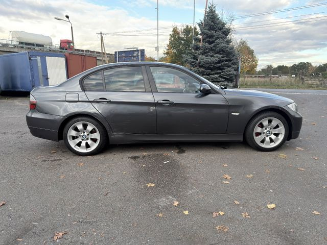 BMW 318 Baureihe 3 Lim. 318i - Sedaan: pilt 5 BMW 318 Baureihe 3 Lim. 318i - Sedaan: pilt 5