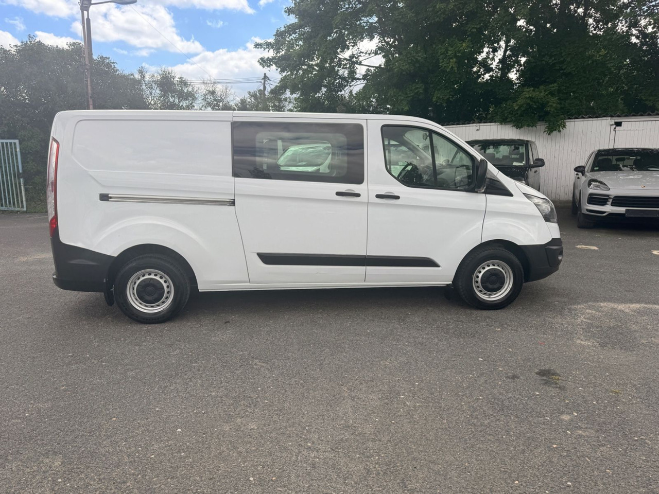 Ford Transit Custom Mixto 6 Sitzplätze - Väike kaubik: pilt 5 Ford Transit Custom Mixto 6 Sitzplätze - Väike kaubik: pilt 5