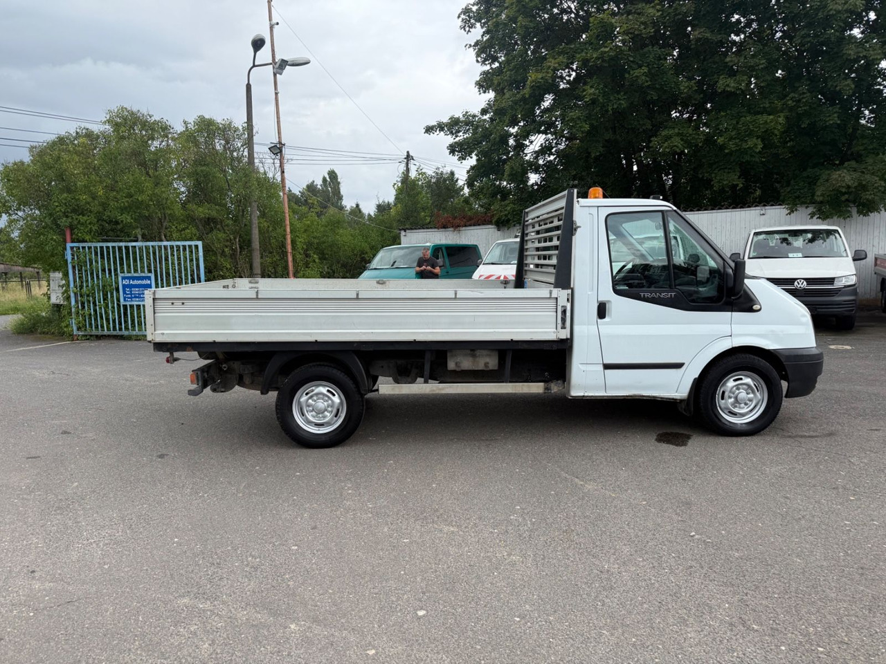 Ford Transit Pritsche FT 350 M Einzelkabine 110 KM - Madelauto: pilt 3 Ford Transit Pritsche FT 350 M Einzelkabine 110 KM - Madelauto: pilt 3