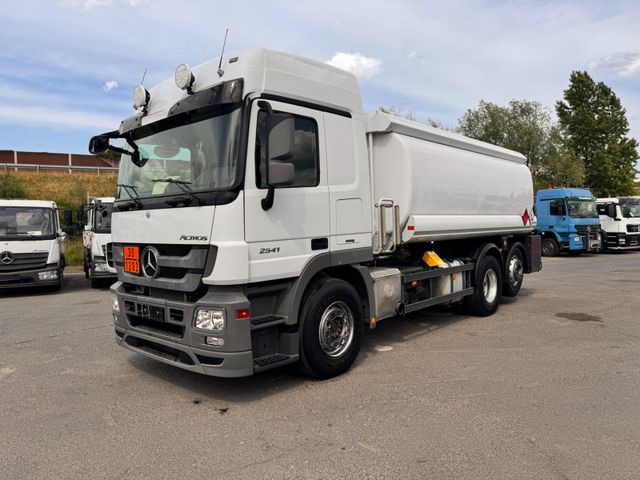 Mercedes-Benz Actros 2541 Tankwagen - Tsisternauto: pilt 3 Mercedes-Benz Actros 2541 Tankwagen - Tsisternauto: pilt 3