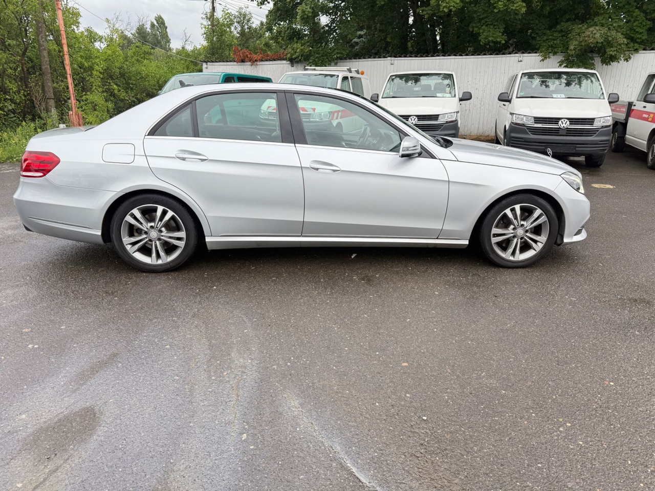 Mercedes-Benz E 300 E -Klasse Lim. E 300 BlueTec - Sedaan: pilt 5 Mercedes-Benz E 300 E -Klasse Lim. E 300 BlueTec - Sedaan: pilt 5