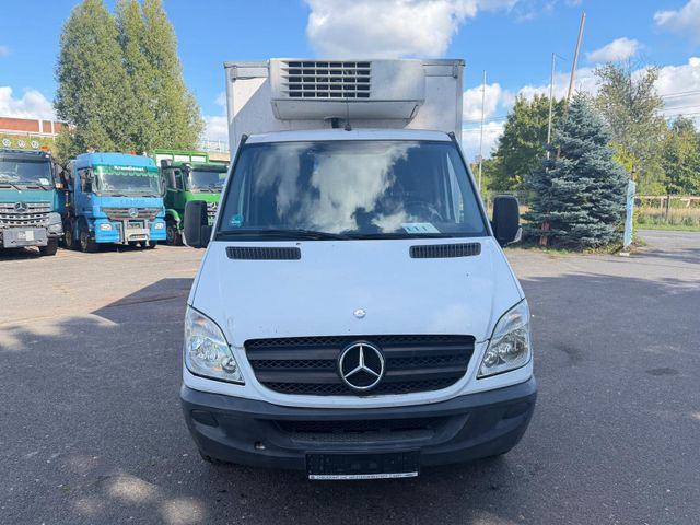 Mercedes-Benz Sprinter II Pritsch.316 CDI Bis zu -32 - Tarbesõiduk külmik: pilt 1 Mercedes-Benz Sprinter II Pritsch.316 CDI Bis zu -32 - Tarbesõiduk külmik: pilt 1