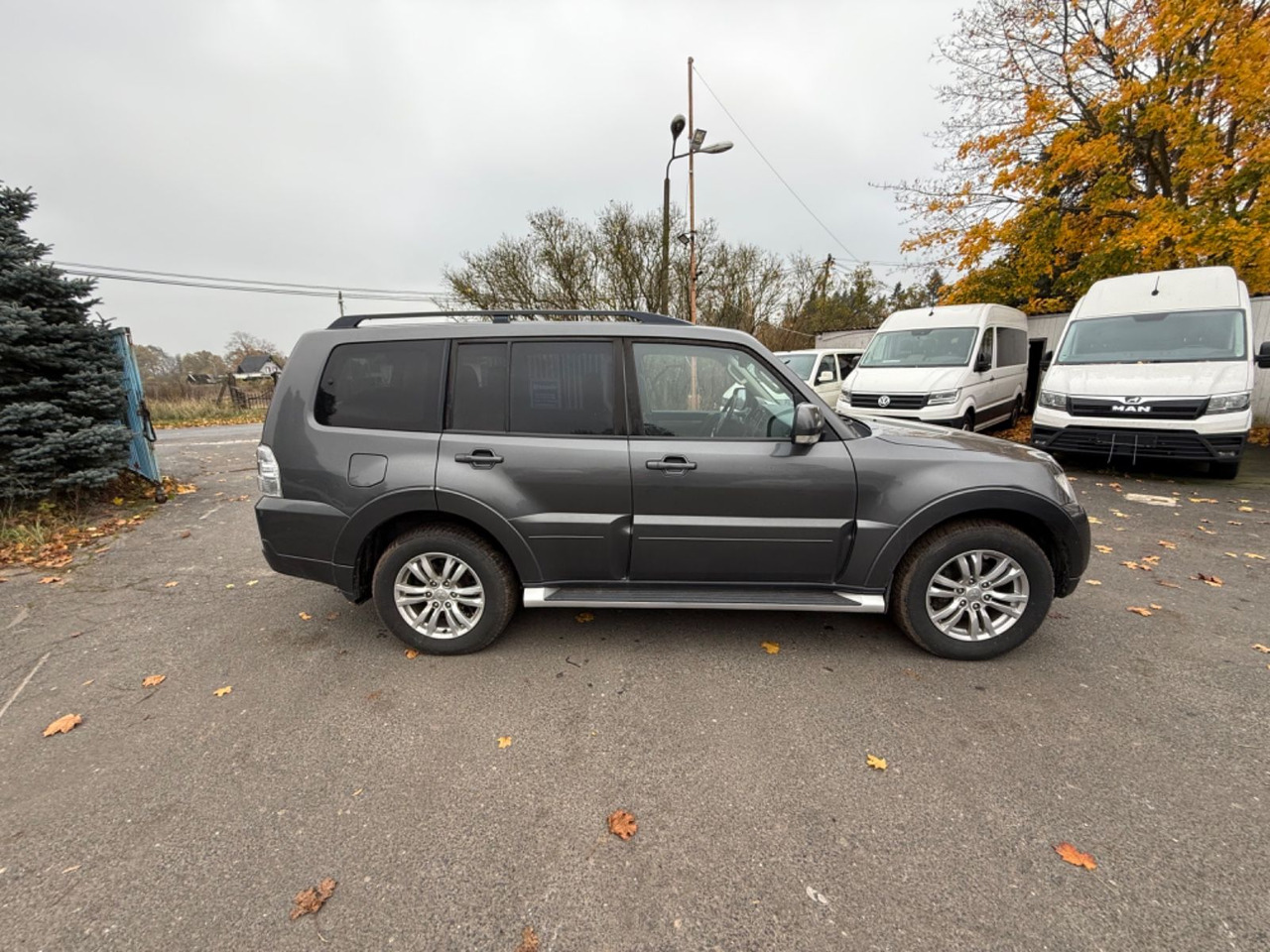 Mitsubishi Pajero 3,2 DI-D Edition 100 - Maastur: pilt 3 Mitsubishi Pajero 3,2 DI-D Edition 100 - Maastur: pilt 3