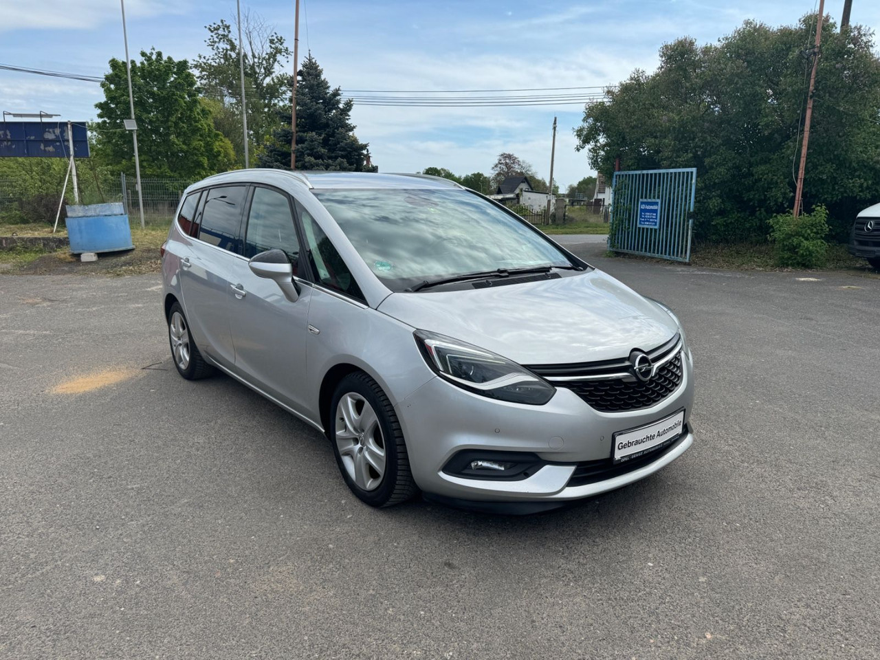 Opel Zafira Tourer - Mikrobuss: pilt 2 Opel Zafira Tourer - Mikrobuss: pilt 2