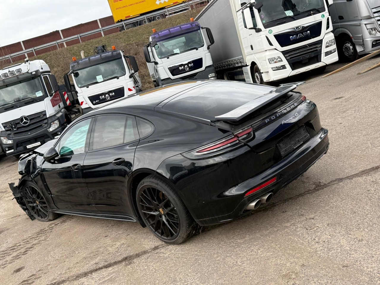 Porsche Panamera 4 S Diesel UNFALL!! - Auto: pilt 4 Porsche Panamera 4 S Diesel UNFALL!! - Auto: pilt 4