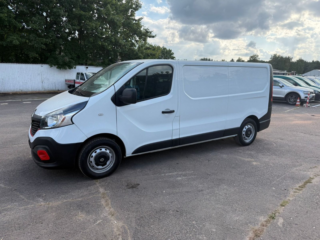 Renault Trafic Kasten L2H1 2,9t Komfort - Mikrobuss: pilt 3 Renault Trafic Kasten L2H1 2,9t Komfort - Mikrobuss: pilt 3