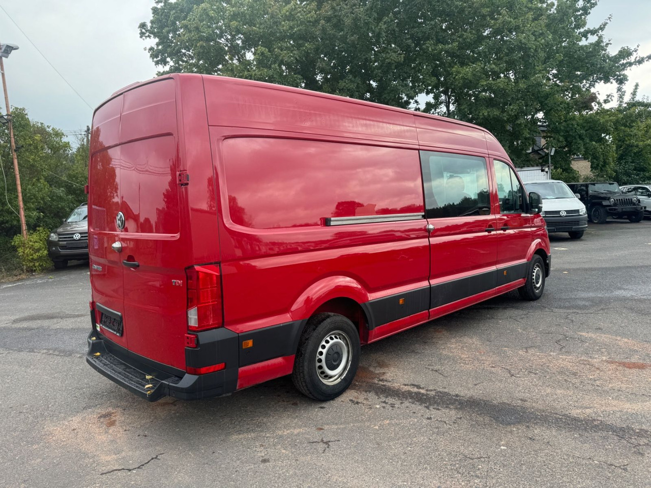 Volkswagen Crafter Kasten Kasten 35 lang Hochdach FWD - Kaubik: pilt 4 Volkswagen Crafter Kasten Kasten 35 lang Hochdach FWD - Kaubik: pilt 4