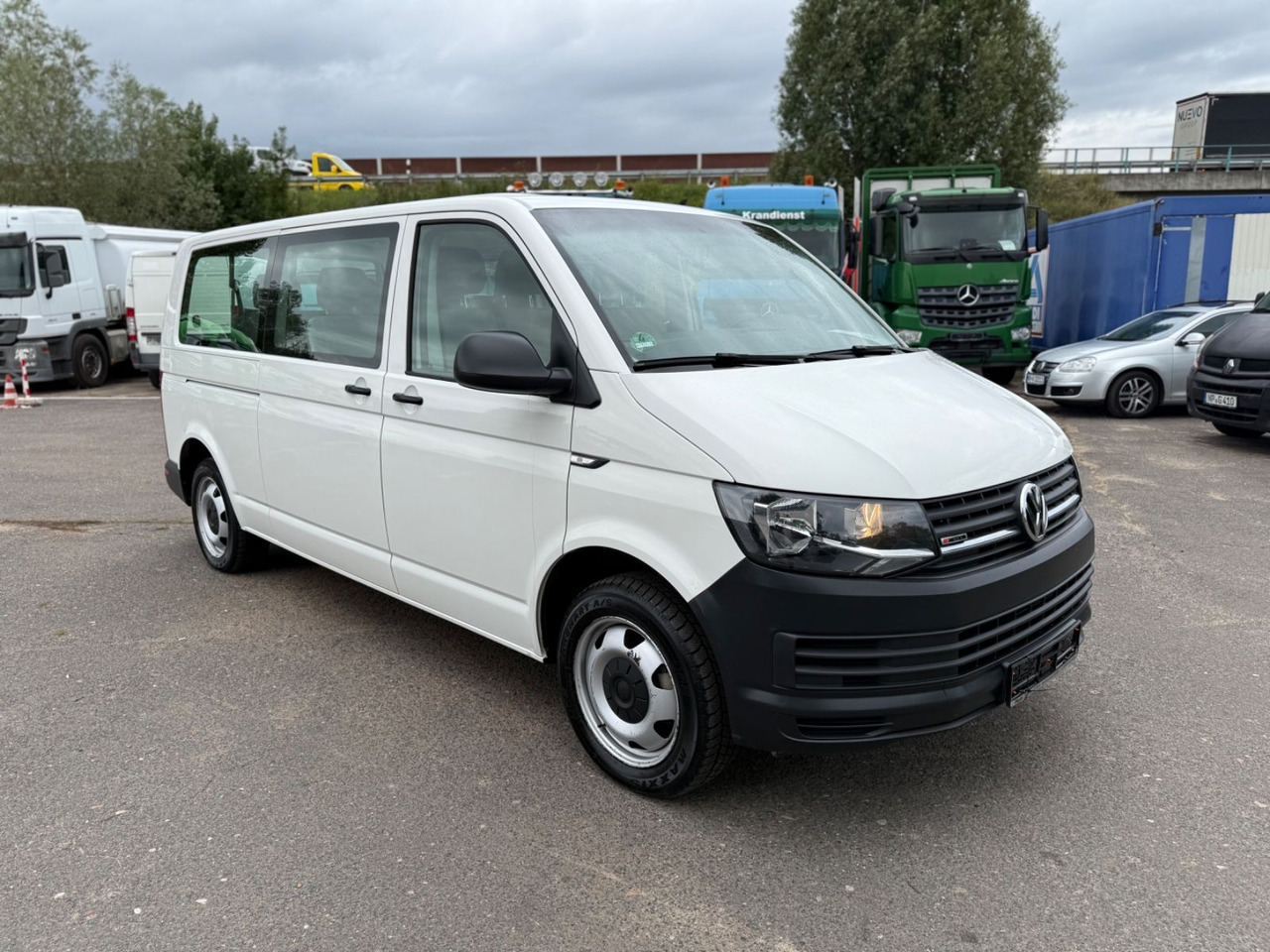 Volkswagen T6 Transporter 9 Sitzer 4Motion - Mikrobuss: pilt 2 Volkswagen T6 Transporter 9 Sitzer 4Motion - Mikrobuss: pilt 2