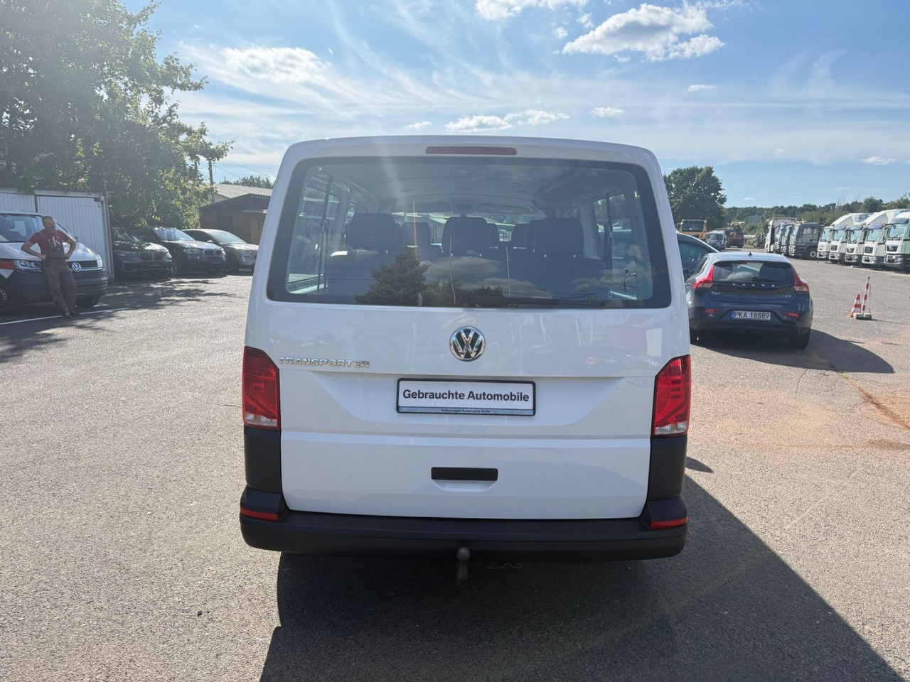 Volkswagen T6 Transporter Kombi lang 9 Sitzer - Mikrobuss: pilt 4 Volkswagen T6 Transporter Kombi lang 9 Sitzer - Mikrobuss: pilt 4