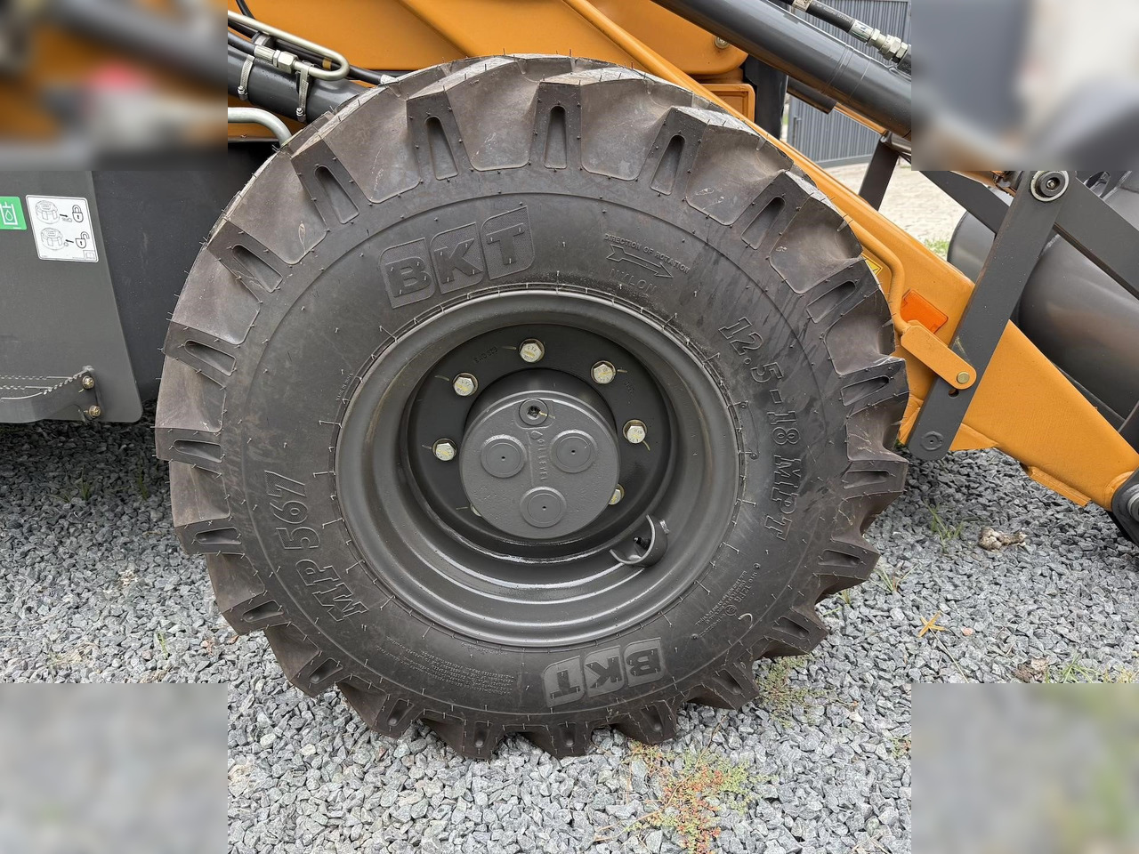 Uus Ekskavaator-laadur CASE 851NX CP: pilt 11