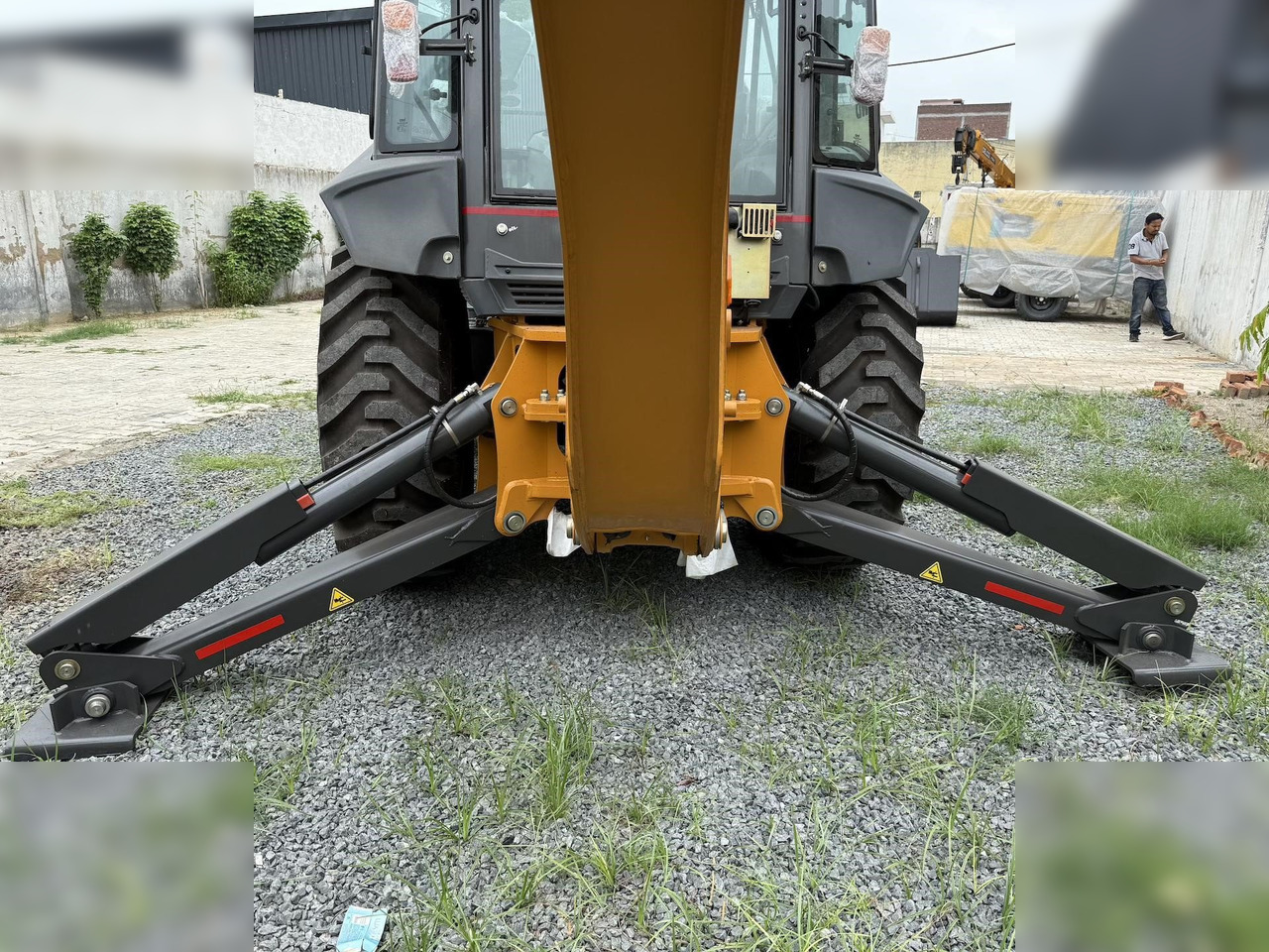 Uus Ekskavaator-laadur CASE 851NX CP: pilt 14