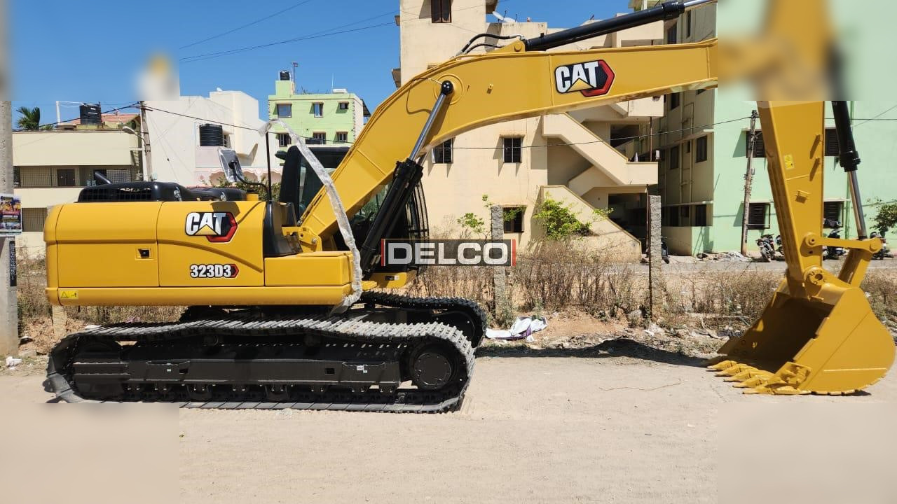 CATERPILLAR 323D3 - Lintekskavaator: pilt 2 CATERPILLAR 323D3 - Lintekskavaator: pilt 2