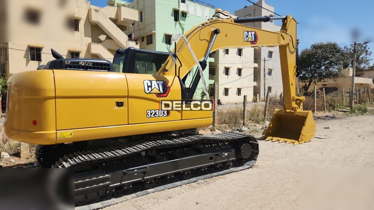 CATERPILLAR 323D3 - Lintekskavaator: pilt 2 CATERPILLAR 323D3 - Lintekskavaator: pilt 2