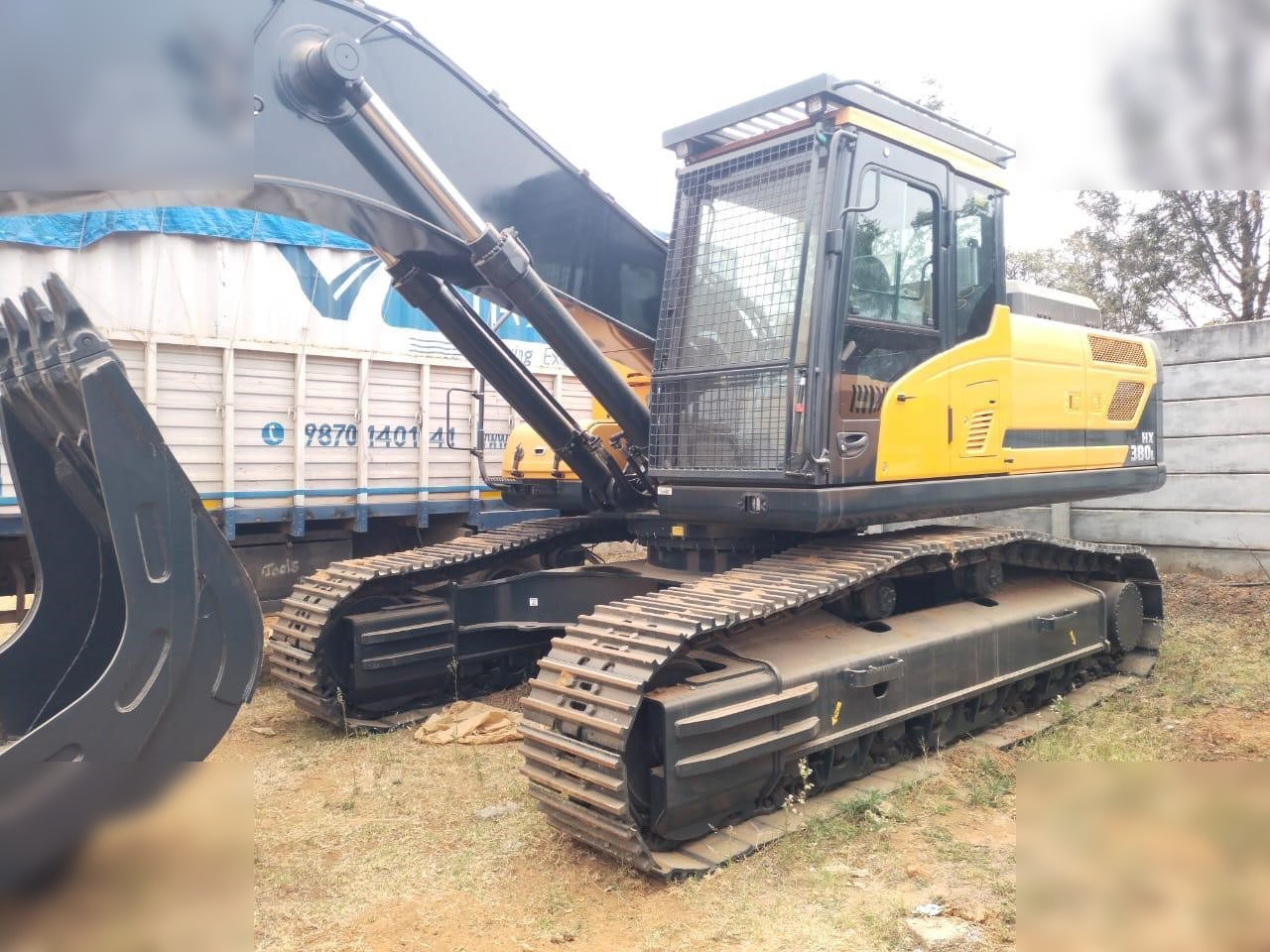 HYUNDAI HX380L - Lintekskavaator: pilt 4 HYUNDAI HX380L - Lintekskavaator: pilt 4