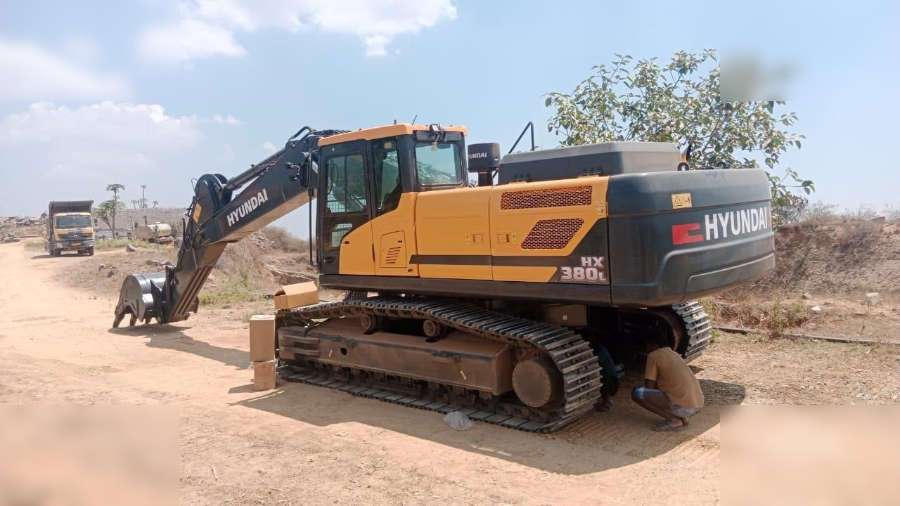 HYUNDAI HX380L - Lintekskavaator: pilt 1 HYUNDAI HX380L - Lintekskavaator: pilt 1