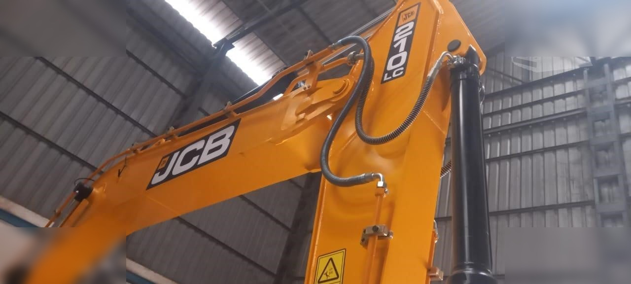 JCB JS210 LC - Lintekskavaator: pilt 1 JCB JS210 LC - Lintekskavaator: pilt 1