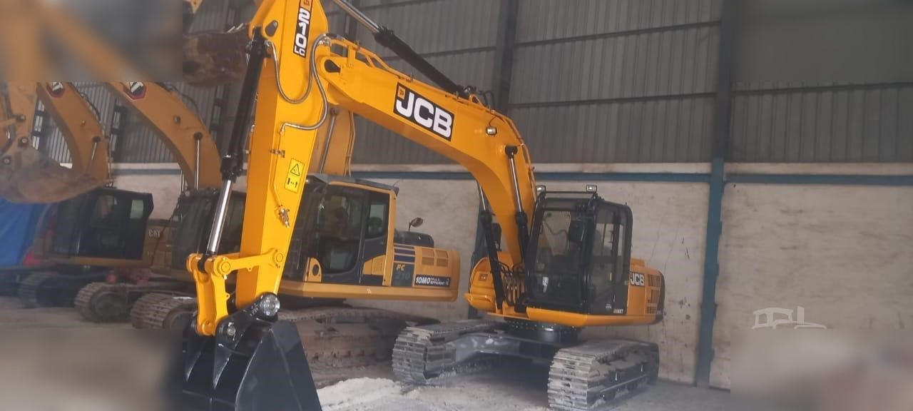 JCB JS210 LC - Lintekskavaator: pilt 1 JCB JS210 LC - Lintekskavaator: pilt 1