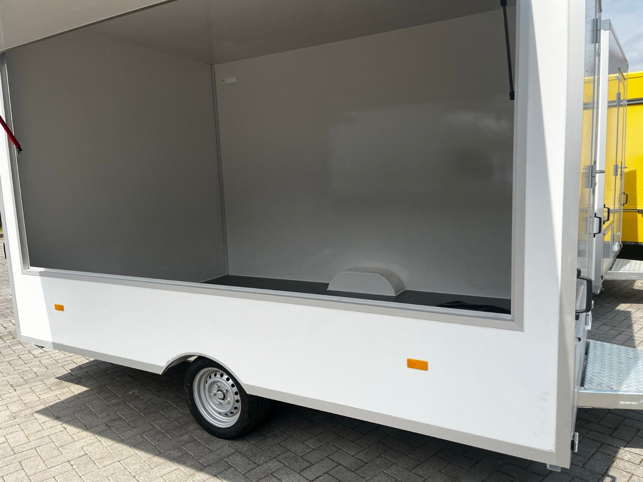 Esselmann Sandwichanhänger Verkaufsanhänger leer - Toitlustus haagis: pilt 3 Esselmann Sandwichanhänger Verkaufsanhänger leer - Toitlustus haagis: pilt 3