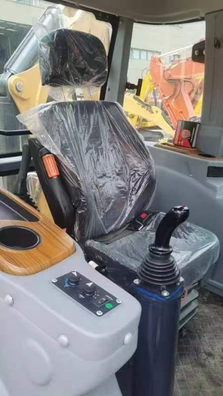 CAT 420F - Ekskavaator-laadur: pilt 4 CAT 420F - Ekskavaator-laadur: pilt 4