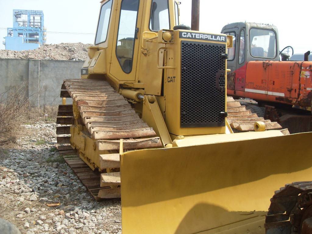 CAT D5H - Buldooser: pilt 1 CAT D5H - Buldooser: pilt 1