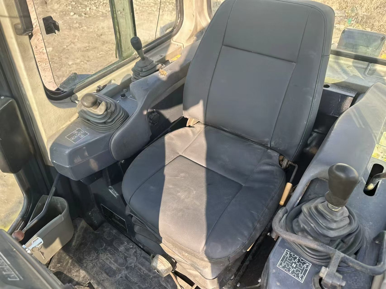 Komatsu D85E - Buldooser: pilt 2 Komatsu D85E - Buldooser: pilt 2