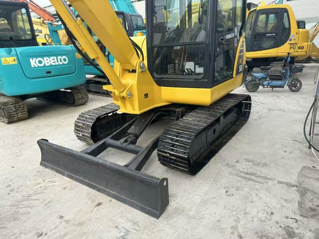 Komatsu PC56 - Miniekskavaator: pilt 3 Komatsu PC56 - Miniekskavaator: pilt 3